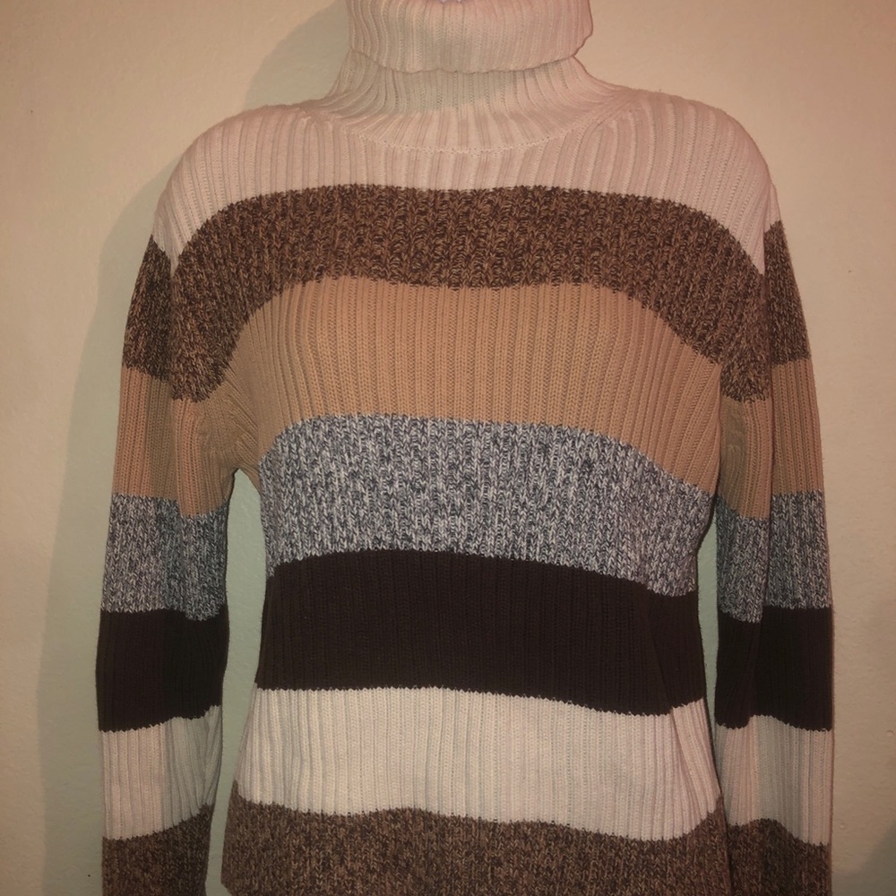 Women’s Eddie Bauer Turtle neck Large